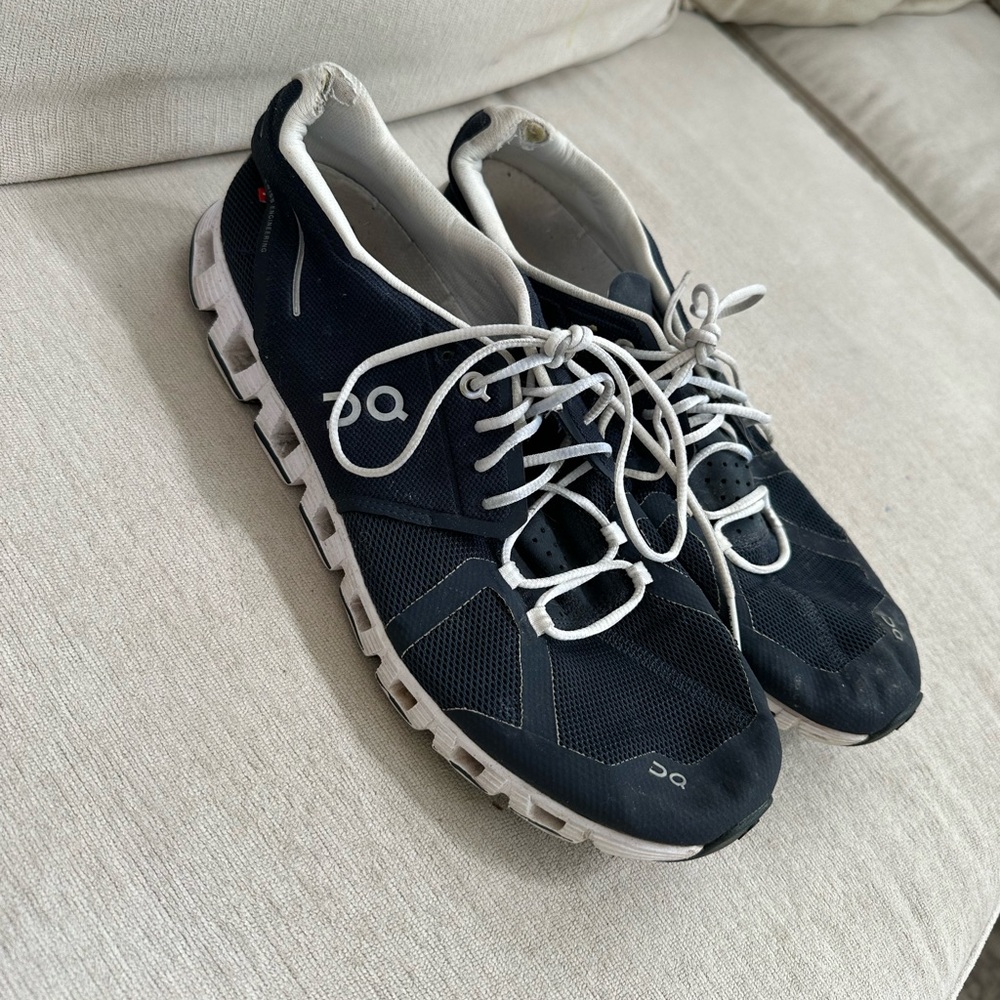 On Running Men's Navy and White Athletic Shoes
